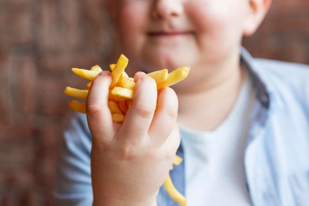 Obesidade Infantil: Especialistas Discutem Uso de Remédios e Cirurgia Bariátrica